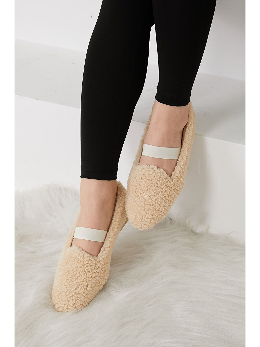 Ekru Kadın Krem Pelüş Babet   26651