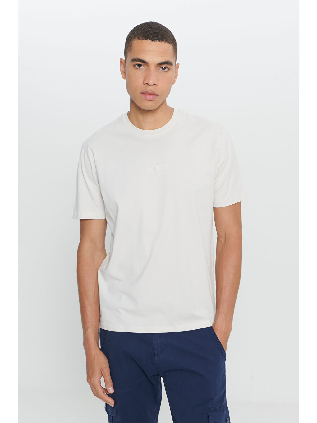 Bej Erkek Taş %100 Pamuk Standart Fit Normal Kesim Bisiklet Yaka Baskılı Tişört-2