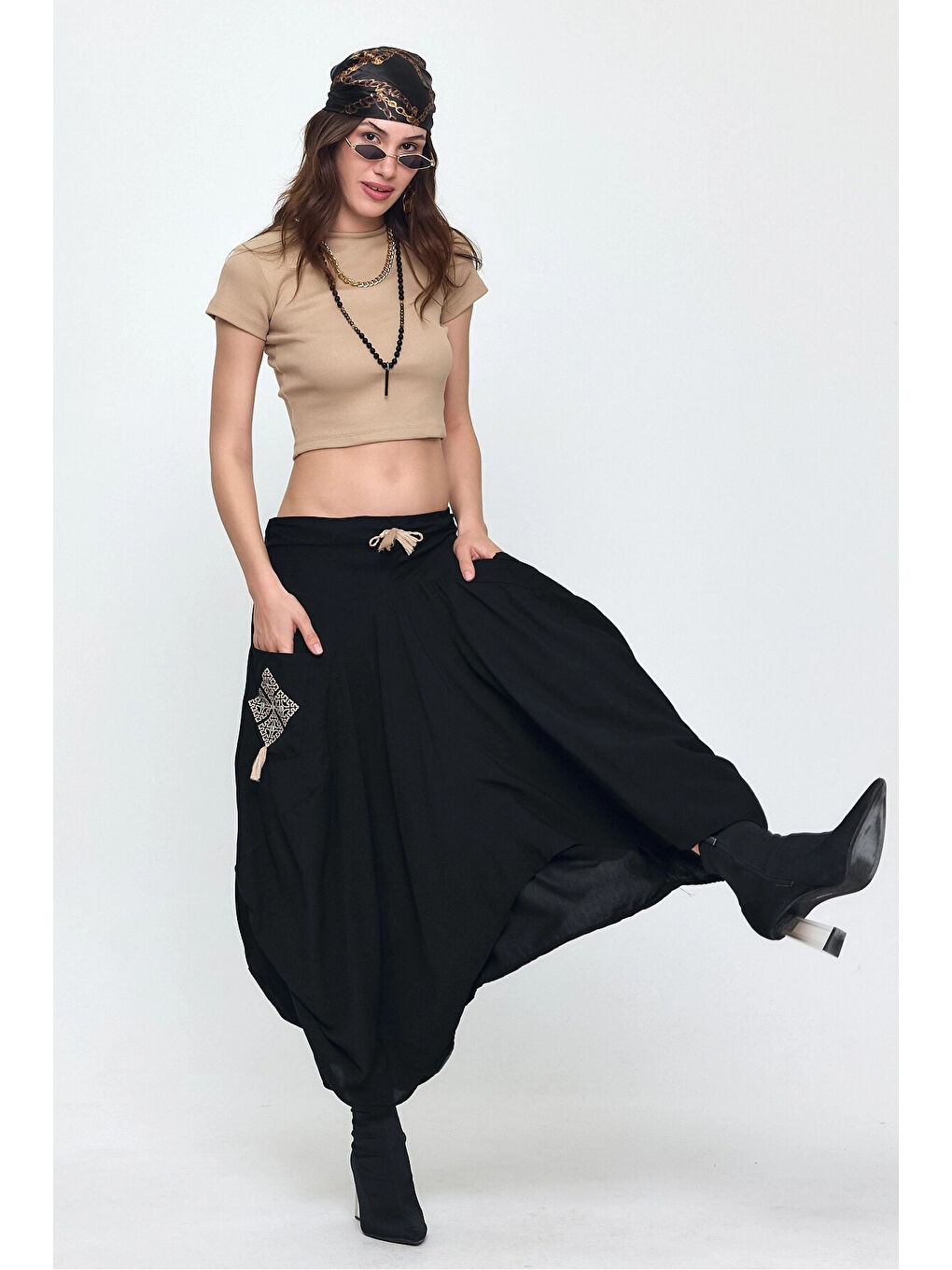 Kadın Siyah Nakış Detaylı Bağcıklı Şalvar Etek HZL25S-VM19001-4