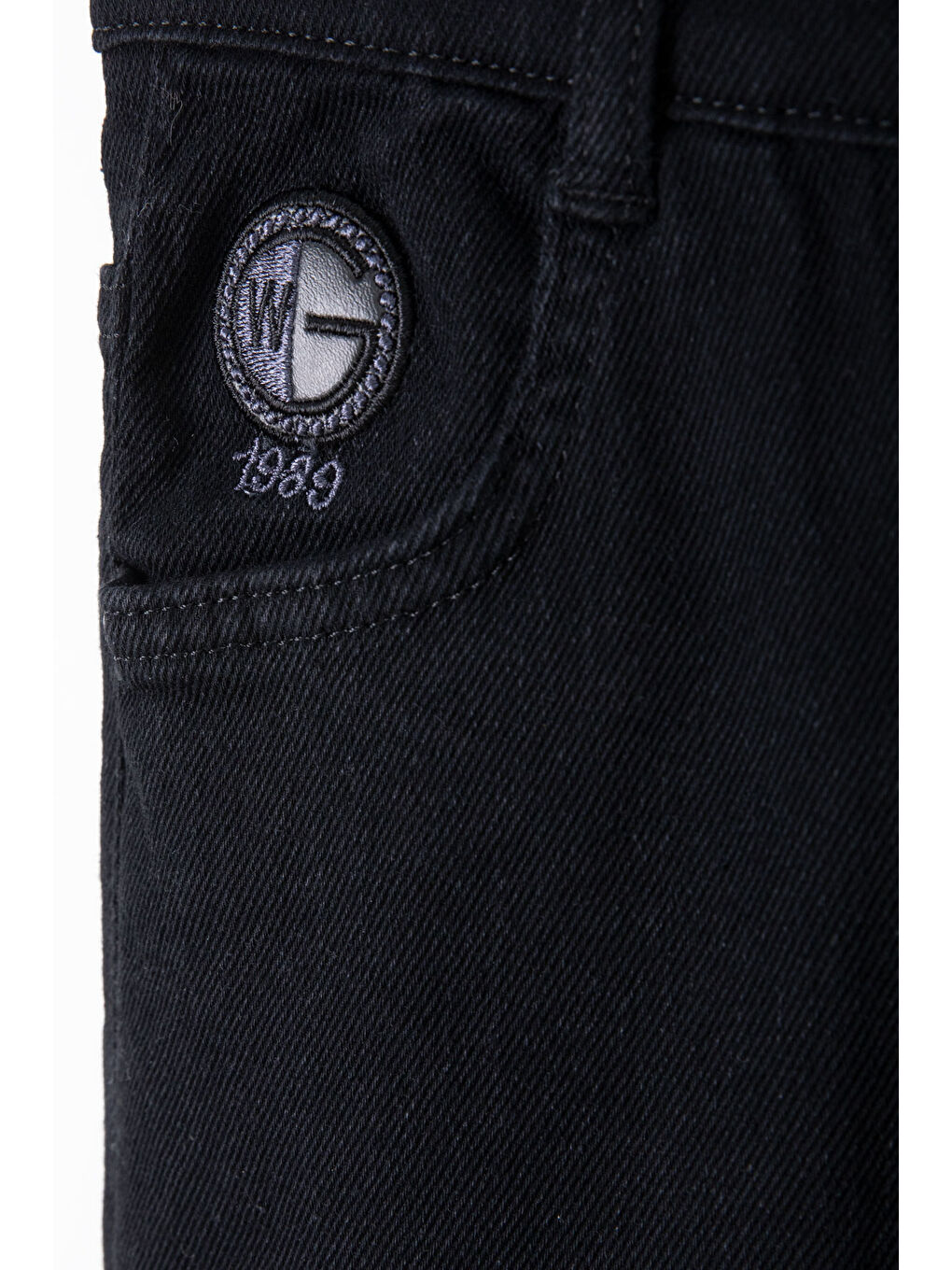 Siyah Dar Paça Cebi Logo Detaylı Erkek Çocuk Jean Pantolon 20497-2