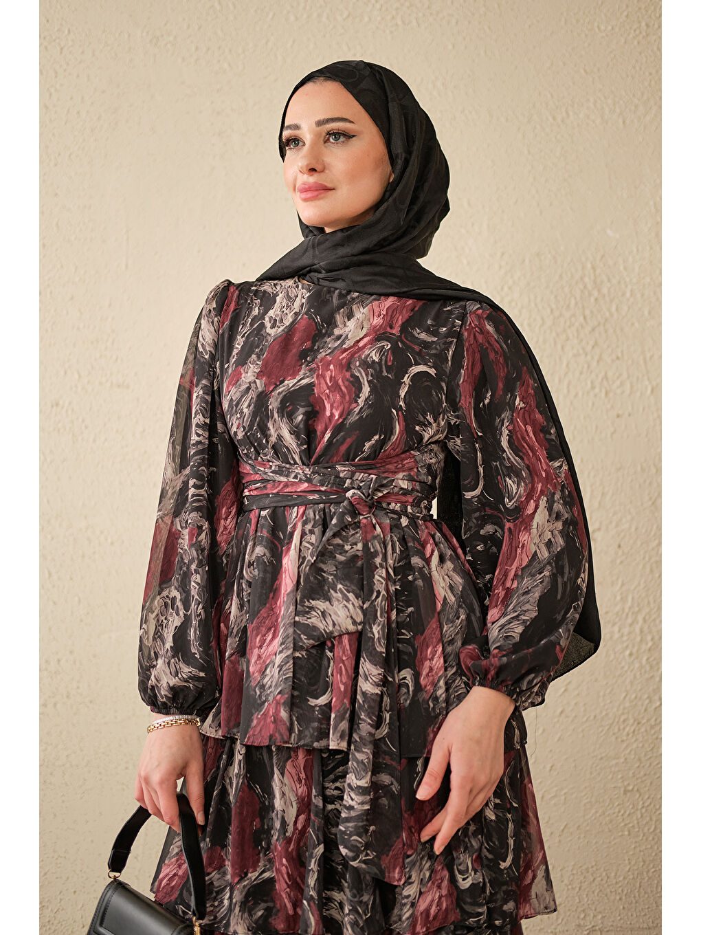 Kadın Kat Kat Detay Kuşaklı Astarlı Şifon Elbise Siyah-2