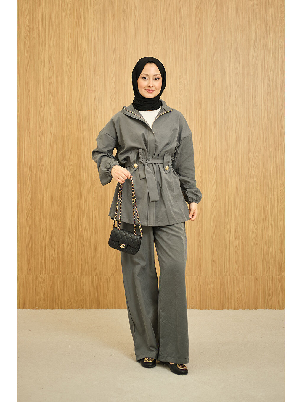 Gri Kadın Gizli Fermuarlı Kemerli Pantolonlu Takım Füme-4