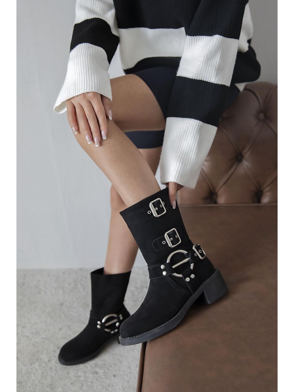 Senya  Kadın  Aksesuar Detay  Süet Bot Siyah