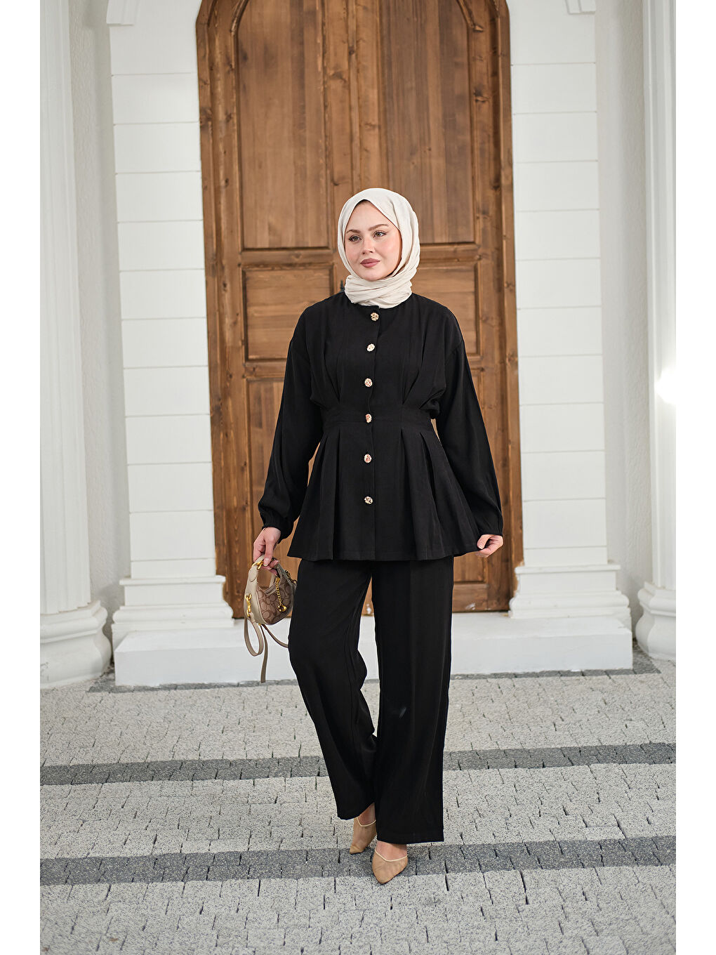 Kadın Gold Düğmeli Pileli Pantolonlu Takım Siyah-1