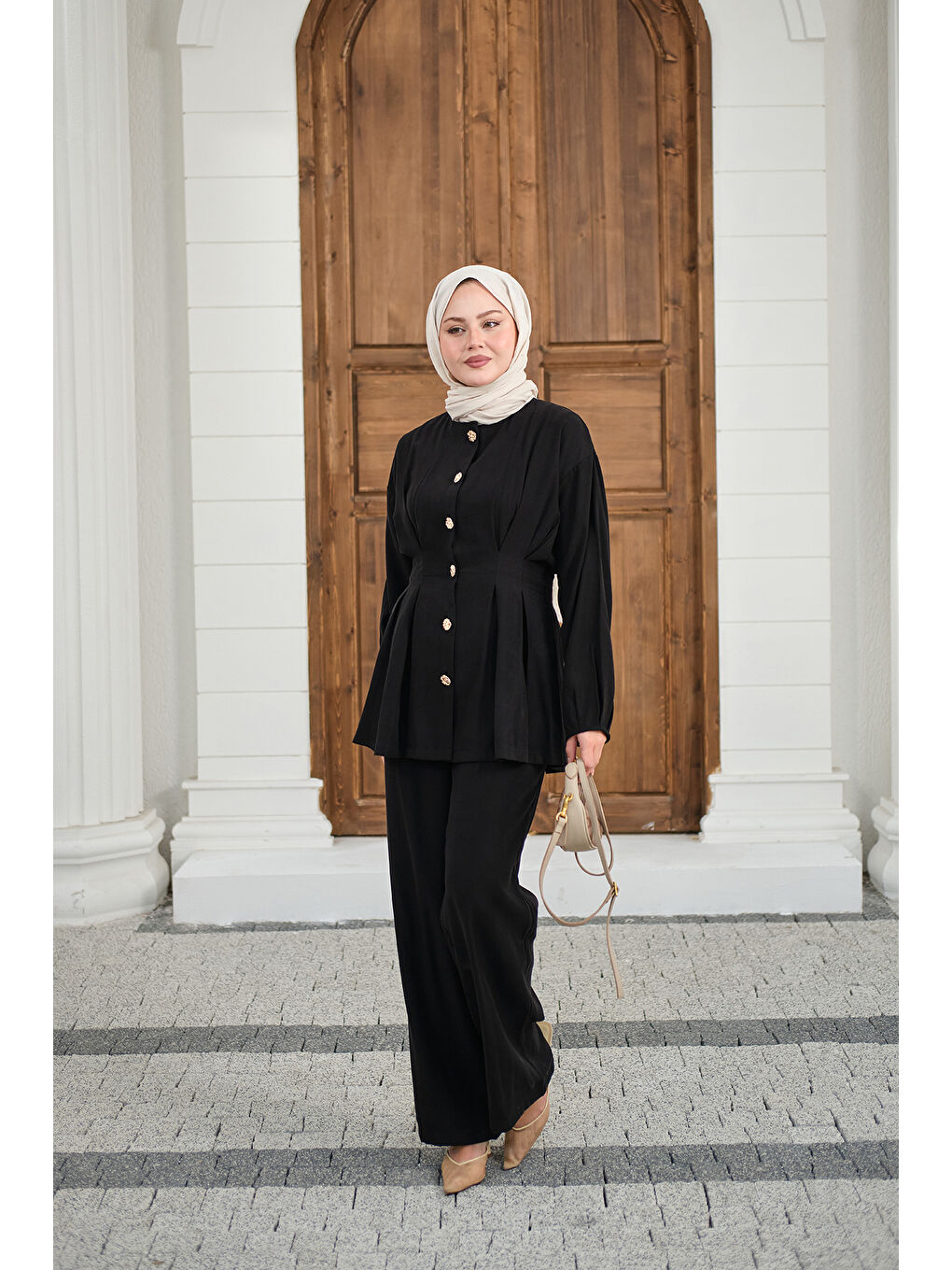 Kadın Gold Düğmeli Pileli Pantolonlu Takım Siyah-4