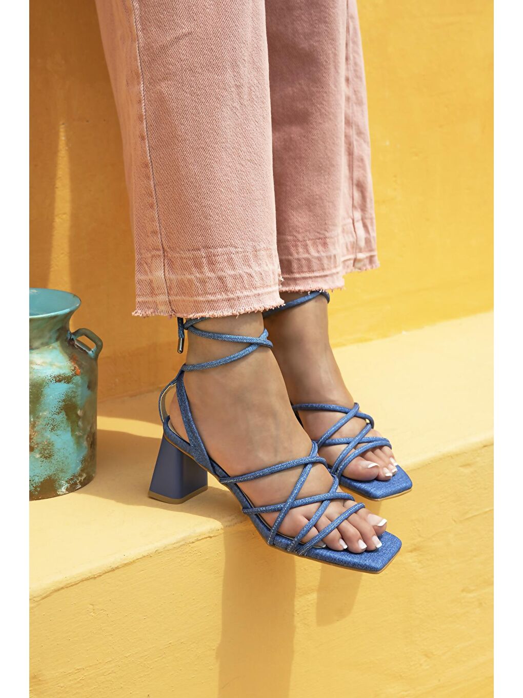Venice Kadın Topuklu Küt Burun Kumaş Sandalet Jean Mavi