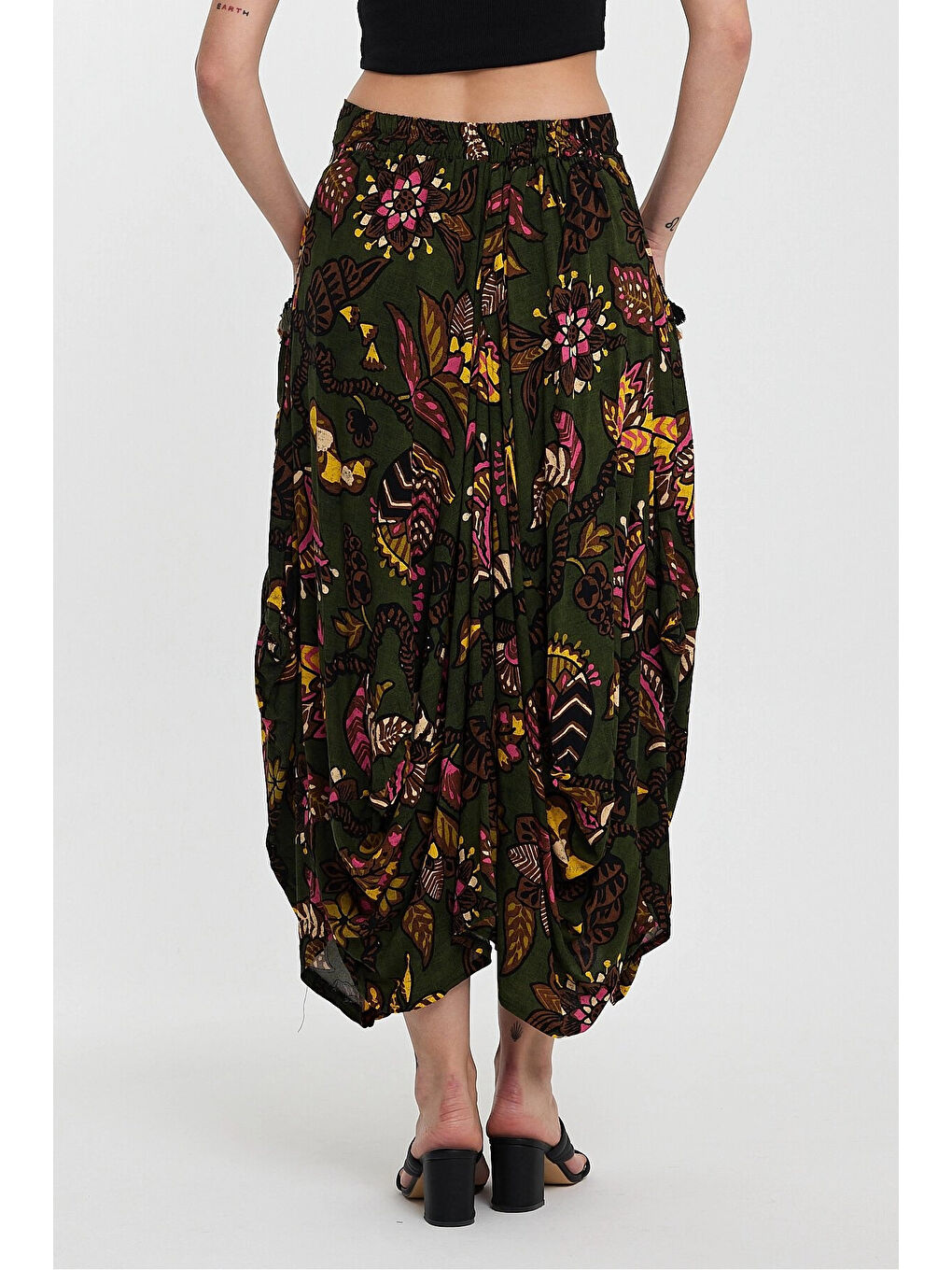 Kadın Haki Otantik Desenli Cepli Şalvar Model Viskon Etek HZL25S-VM120391-3