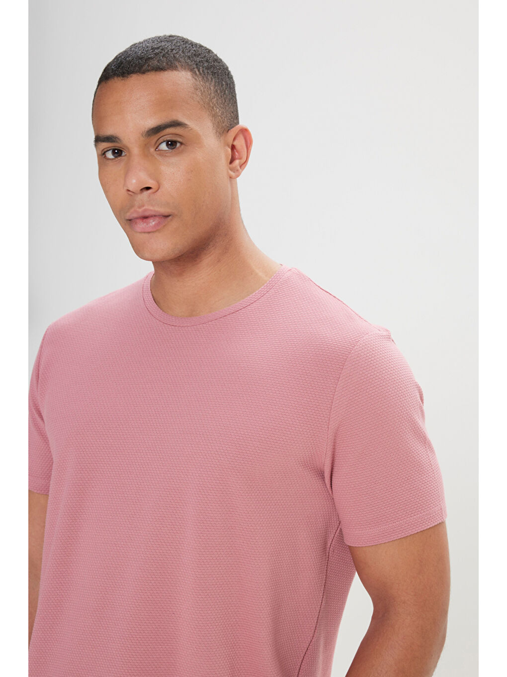 Pembe Erkek Gül Kurusu Slim Fit Dar Kesim Bisiklet Yaka Kısa Kollu Yumuşak Tuşeli Basic Tişört-3