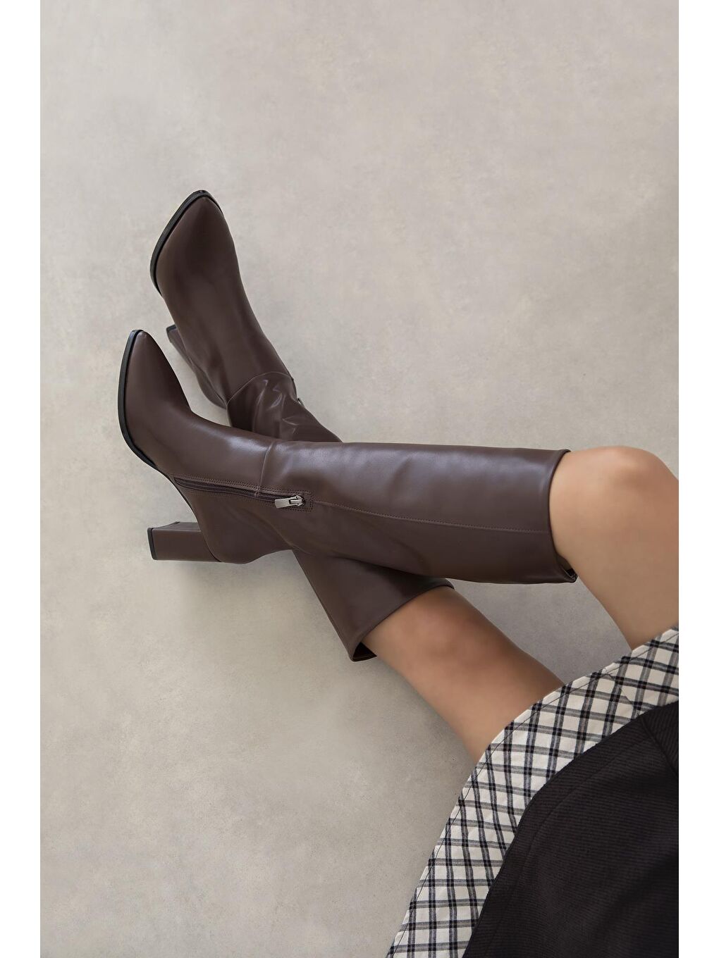 Kahverengi Sawyer  Kadın  Sivri  Burun Deri Çizme Kahve-1