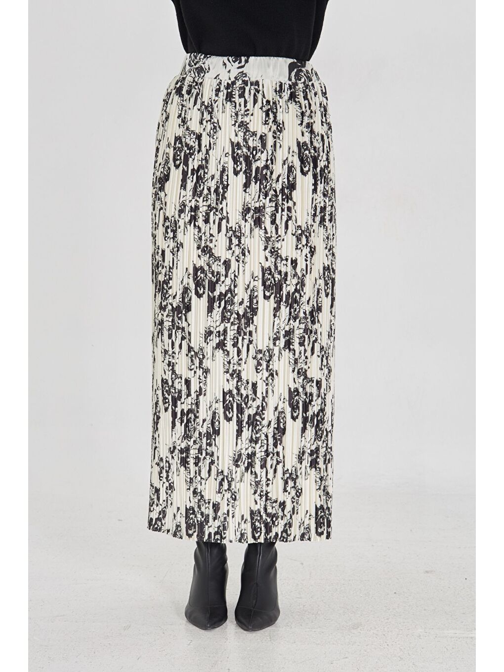 Full Pliseli Desenli Bej Etek