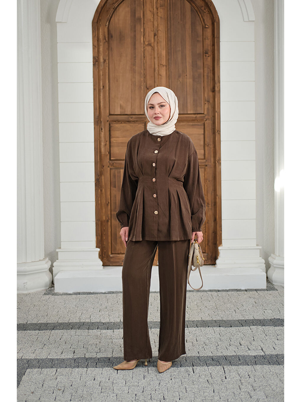 Kadın Gold Düğmeli Pileli Pantolonlu Takım Kahverengi