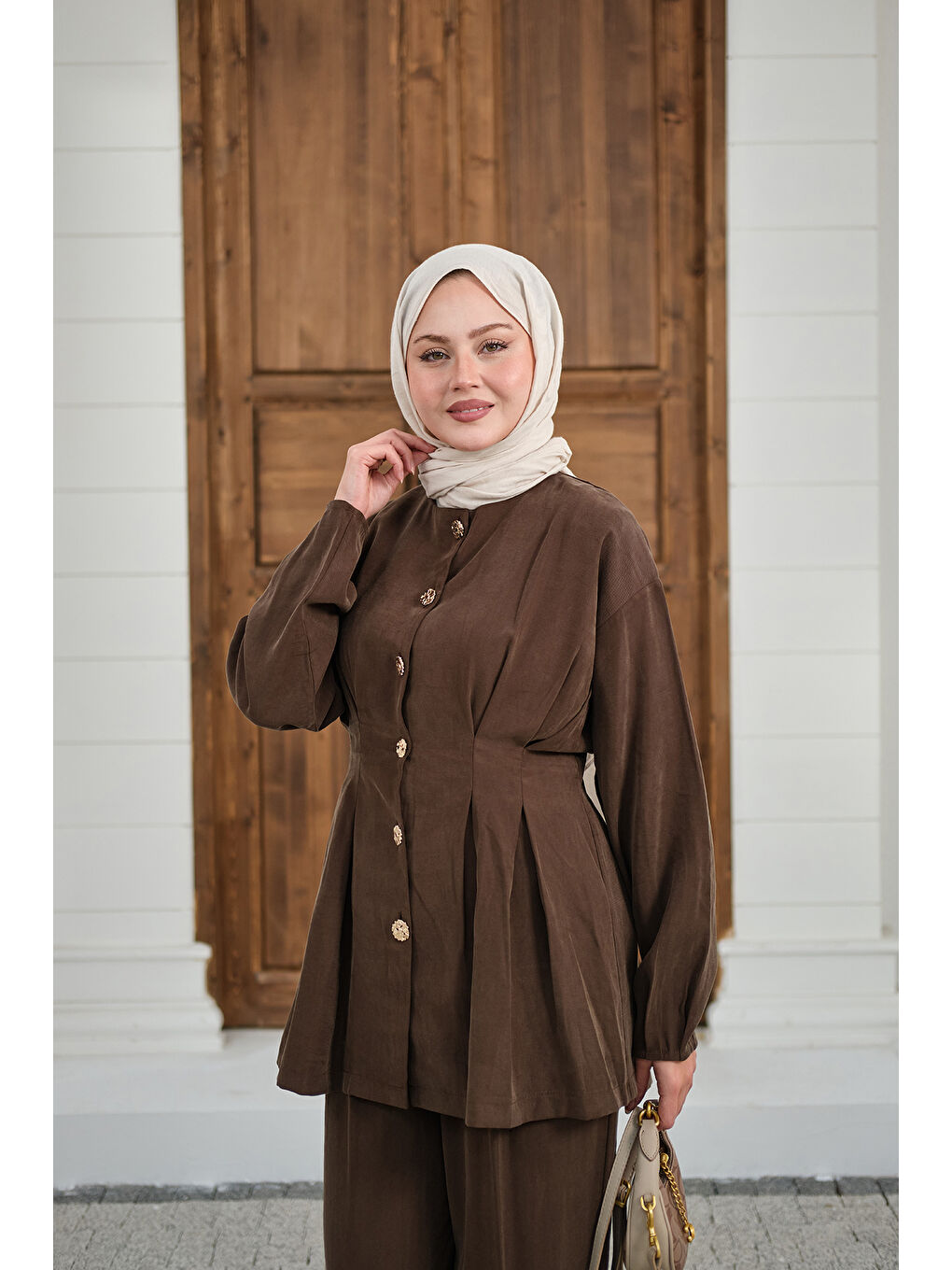 Kadın Gold Düğmeli Pileli Pantolonlu Takım Kahverengi-2