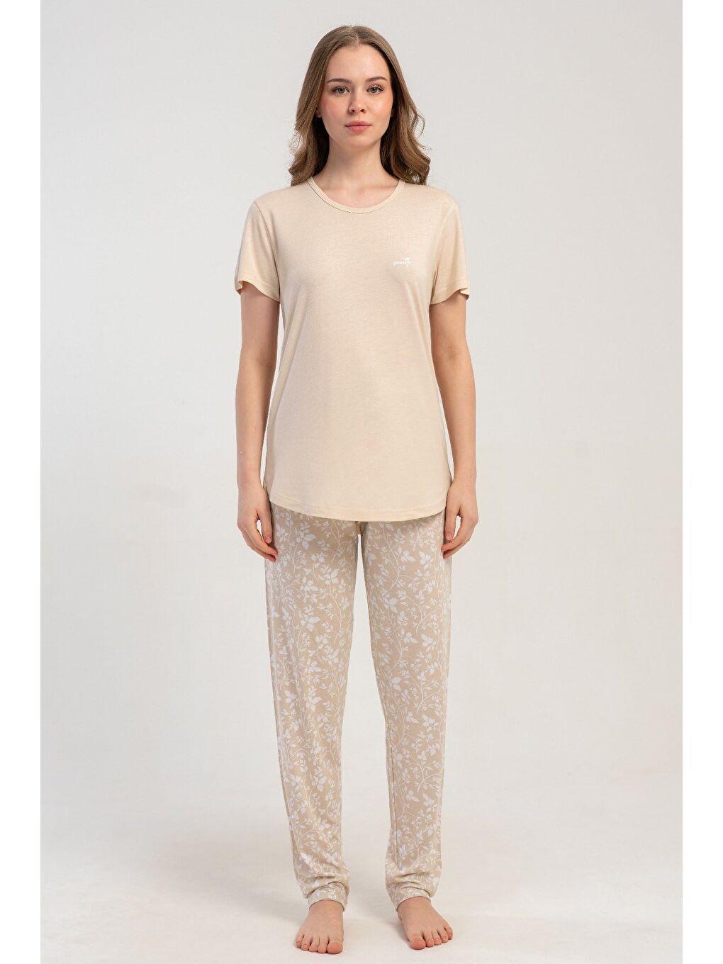 Yuvarlak Yaka Kısa Kollu Pijama Takımı Bej-512181-1