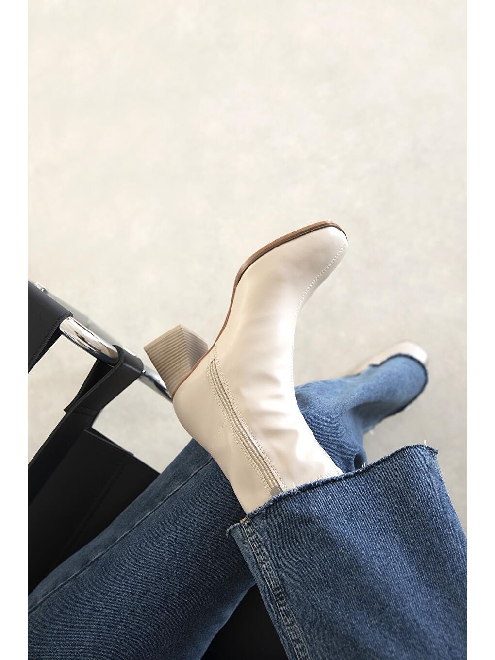 Trew Kadın Streç Bilekli  Orta  Boy Topuklu  Bot Bej-1