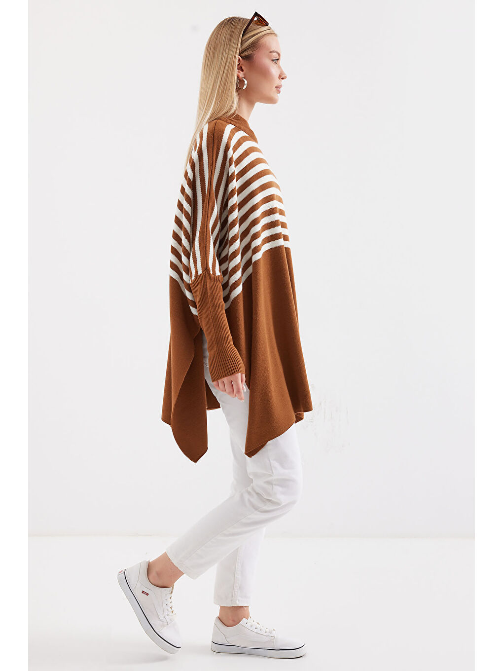 Bej 15783 Yırtmaçlı Panço Kazak - Sütlü Kahve-2