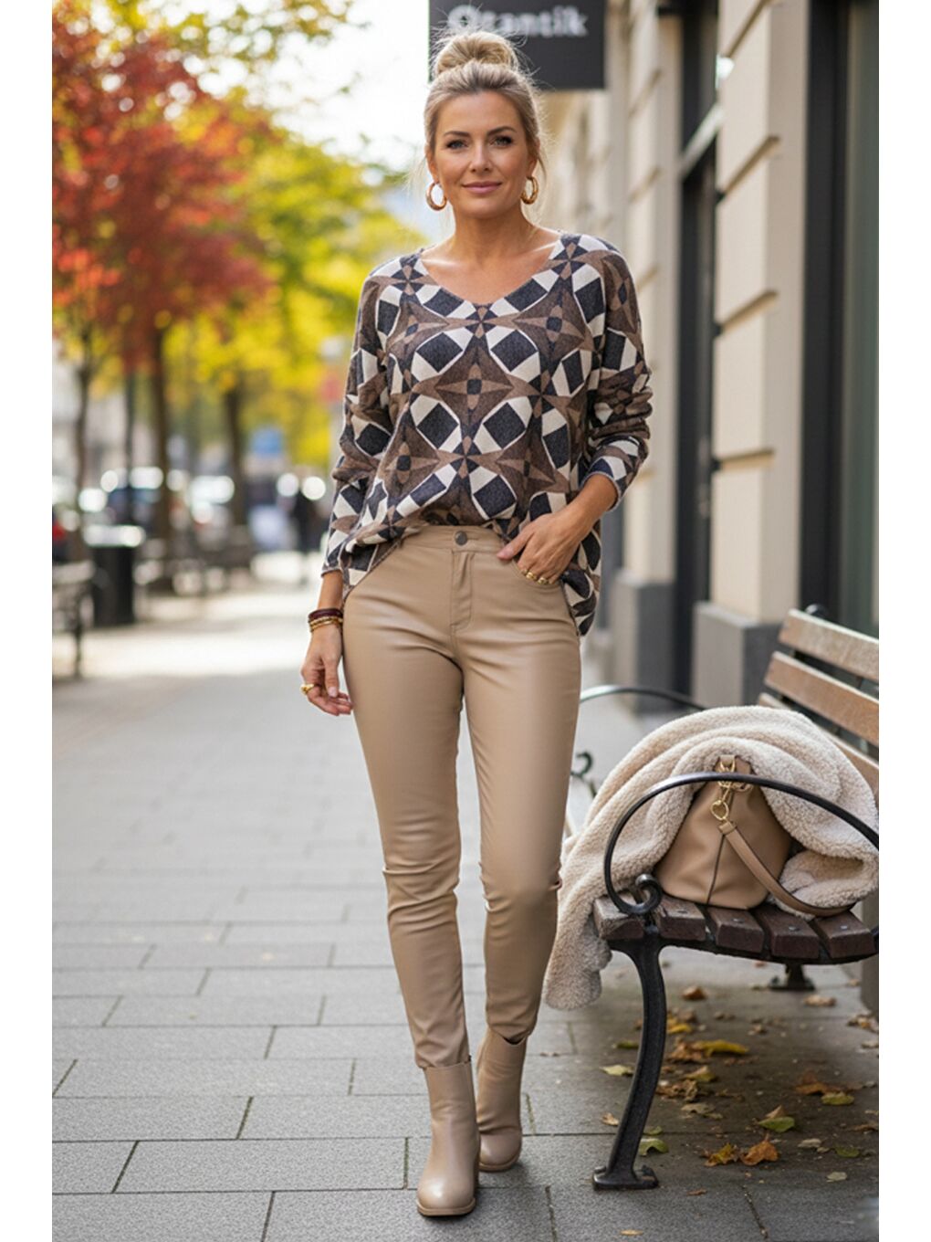 Kahverengi İtalyan Kahve-Bej V Yaka Uzun Kol Desenli İnce Casual Triko Bluz 68 65-3