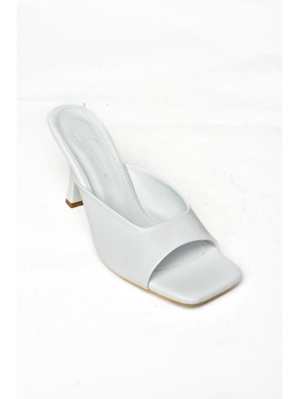 S5900331 Beyaz Kadın Terlik-1