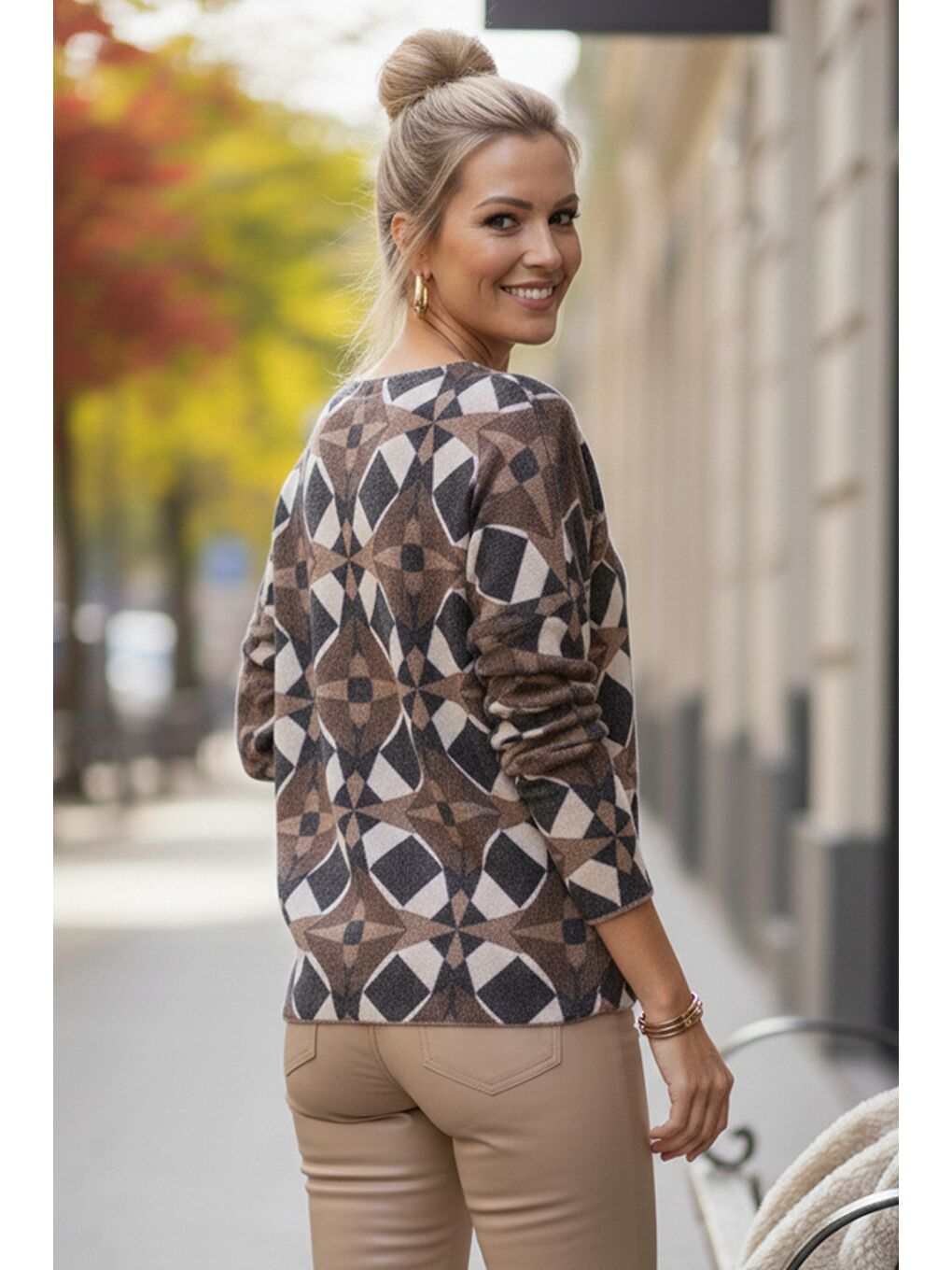 Kahverengi İtalyan Kahve-Bej V Yaka Uzun Kol Desenli İnce Casual Triko Bluz 68 65-5