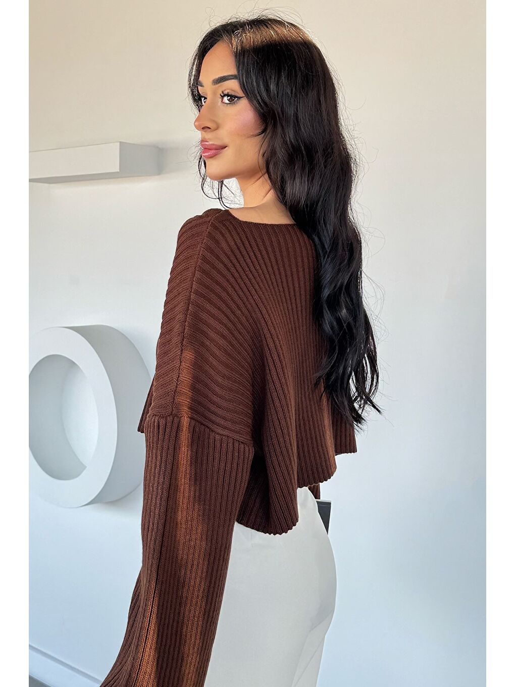 Kahverengi V Yaka Crop Top Salaş Triko Bluz-2