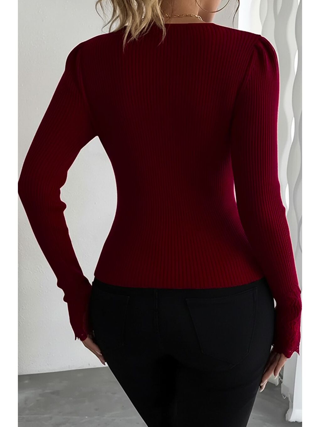 Bordo Kol Güpür Detaylı V Yaka Triko Bluz-3