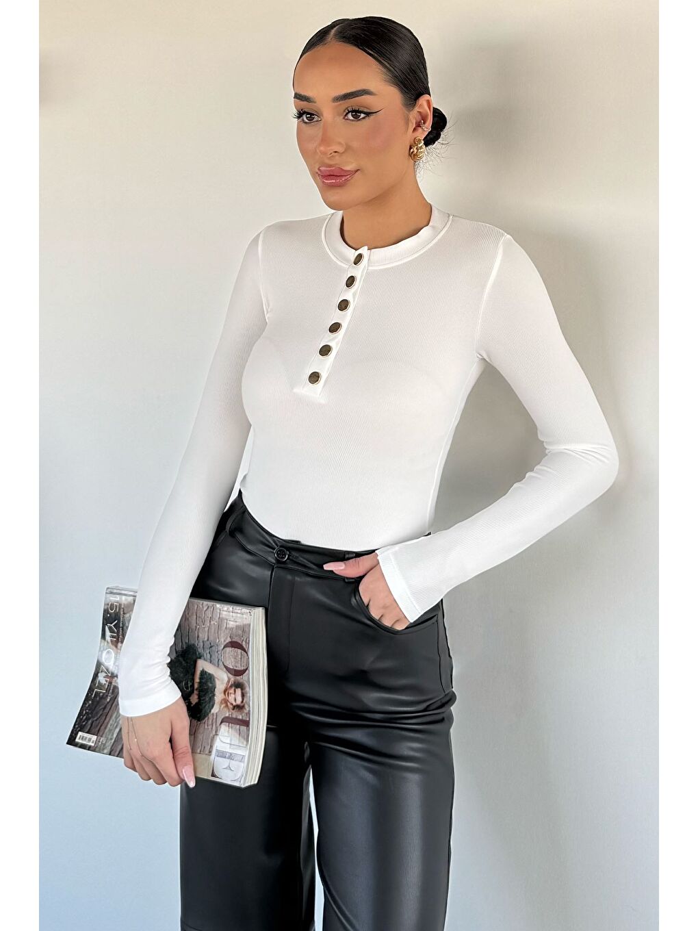 Ekru Kadın Gold Çıtçıtlı Kendinden Çizgi Desenli Bluz-1