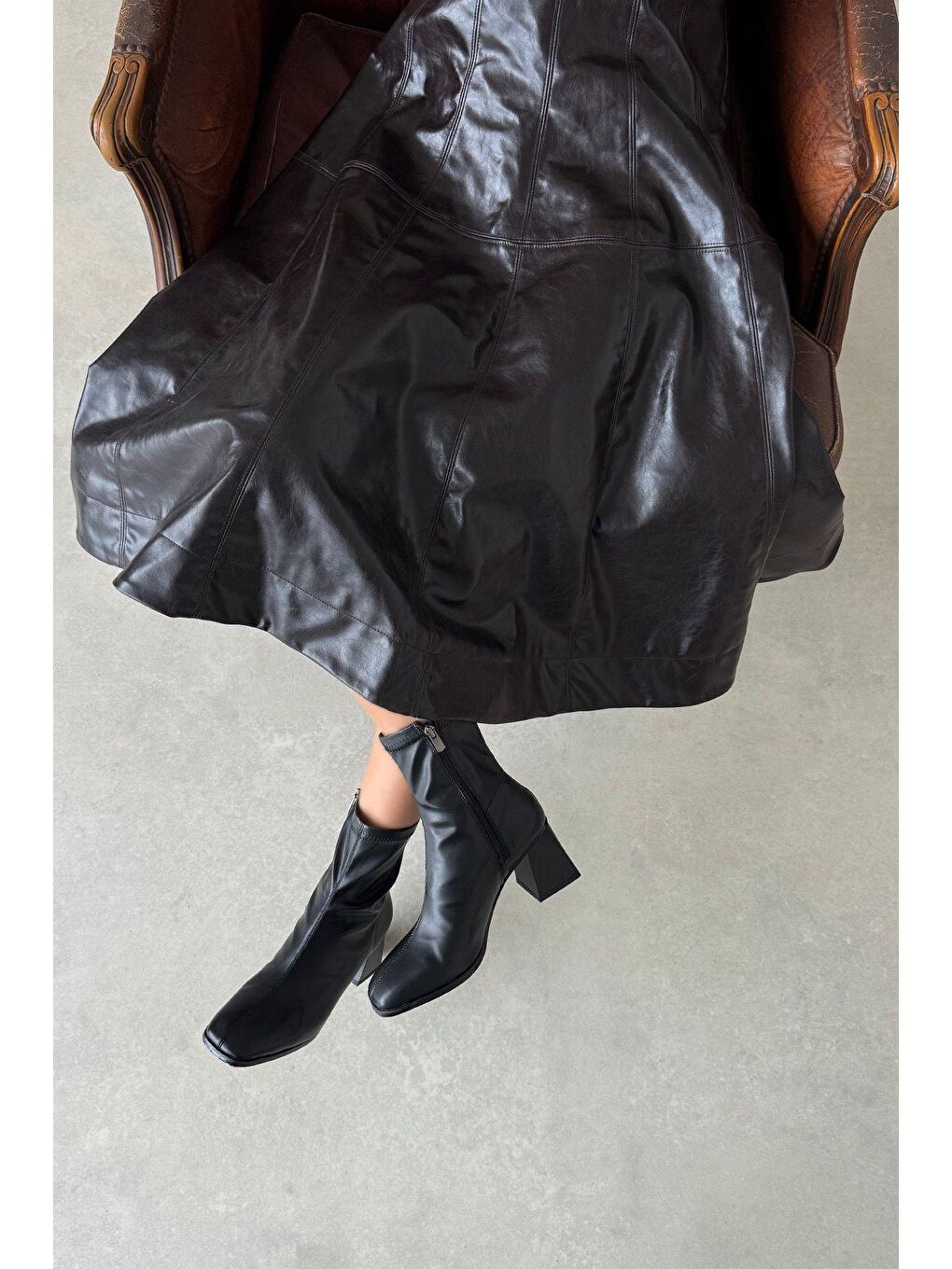 Trew Kadın Streç Bilekli  Orta  Boy Topuklu  Bot Siyah-4