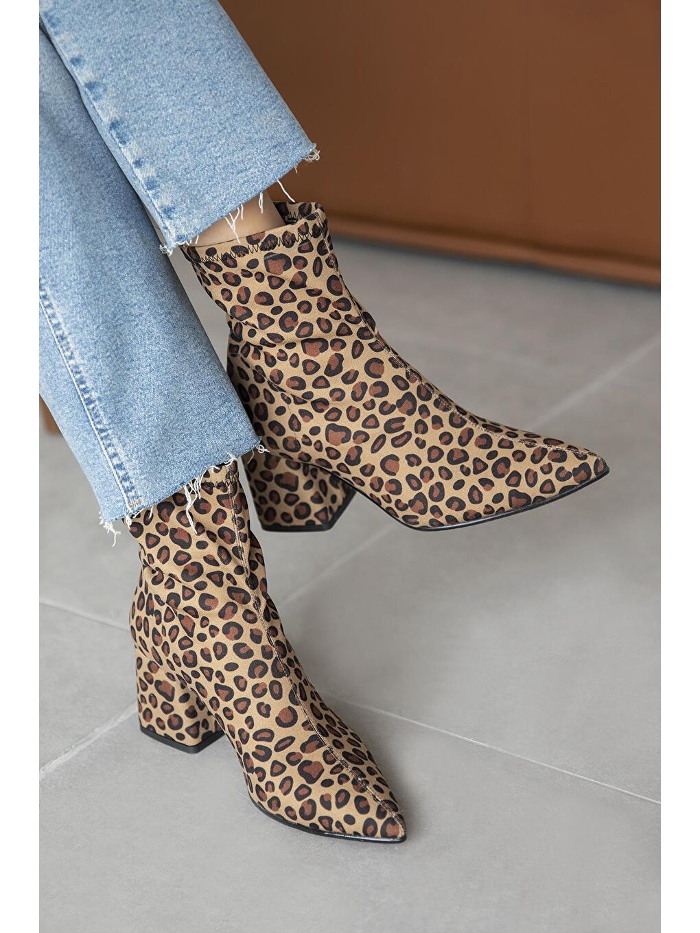 Kahverengi Garcia  Kadın  Streç Sivri Kalıp Kumaş  Bot Leopar-1