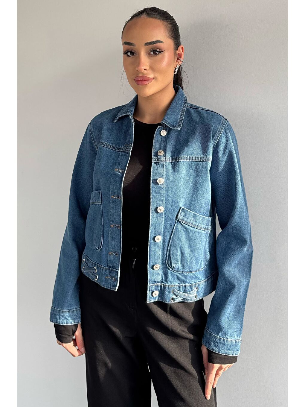 Mavi Kadın Çift Cepli Ön Düğmeli Kuşgözü Detaylı Jean Jean Ceket-1