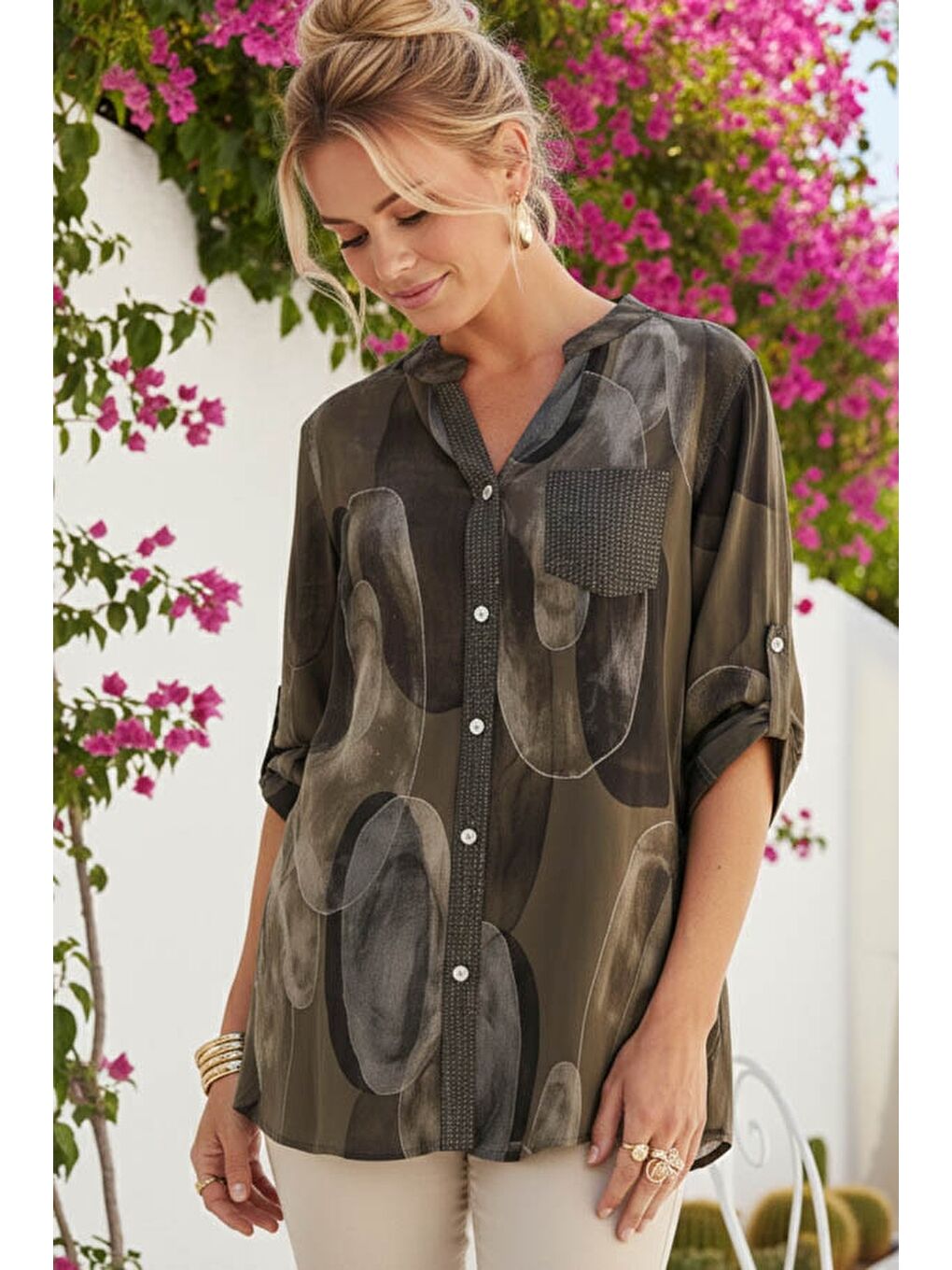 İtalyan Kahverengi Hakim Yaka Düğmeli 3/4 Kol Geometrik Desenli Pullu Cepli Casual Viskon Bluz 75 65-1