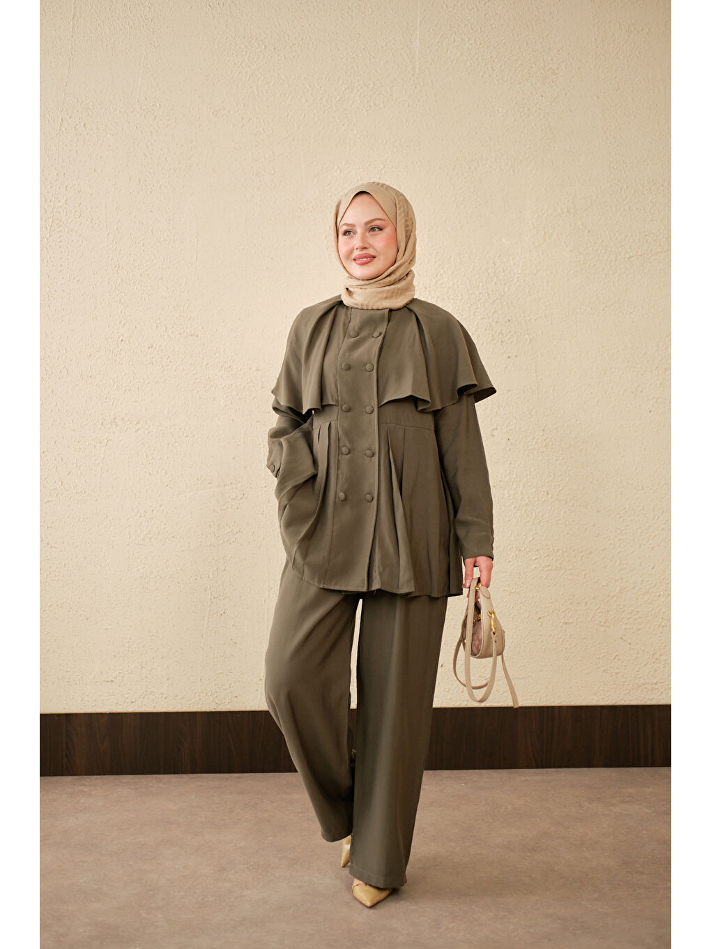 Kadın Yaka Pelerinli Çift Düğme Detay Takım Haki Yeşil