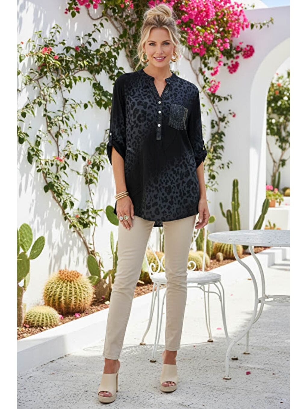 İtalyan Siyah Hakim Yaka Düğmeli 3/4 Kol Desenli Pullu Cepli Casual Viskon Bluz 75 60-4