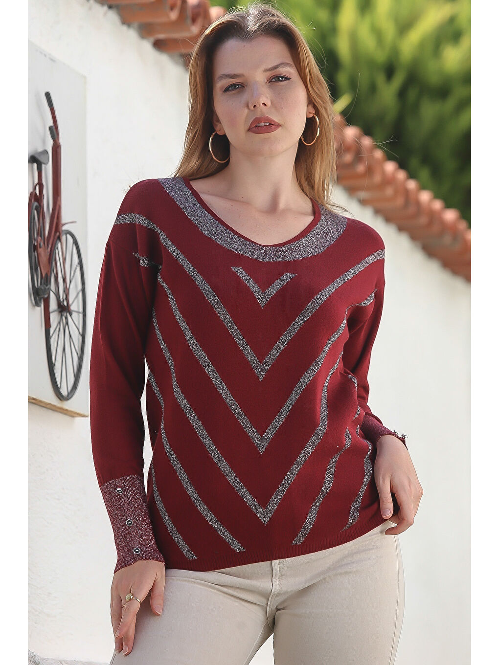 Kahverengi V Yaka Manşetli Kollu Düğmeli Simli Casual Triko Kazak 65 60-7