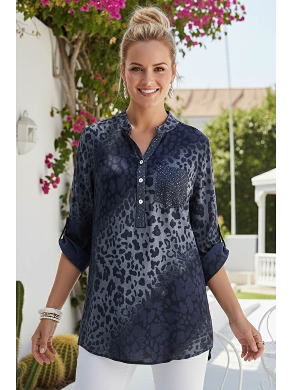 İtalyan Lacivert Hakim Yaka Düğmeli 3/4 Kol Desenli Pullu Cepli Casual Viskon Bluz 75 60-2