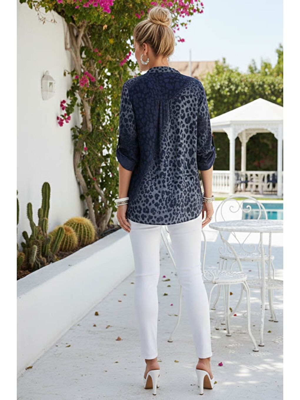 İtalyan Lacivert Hakim Yaka Düğmeli 3/4 Kol Desenli Pullu Cepli Casual Viskon Bluz 75 60-6