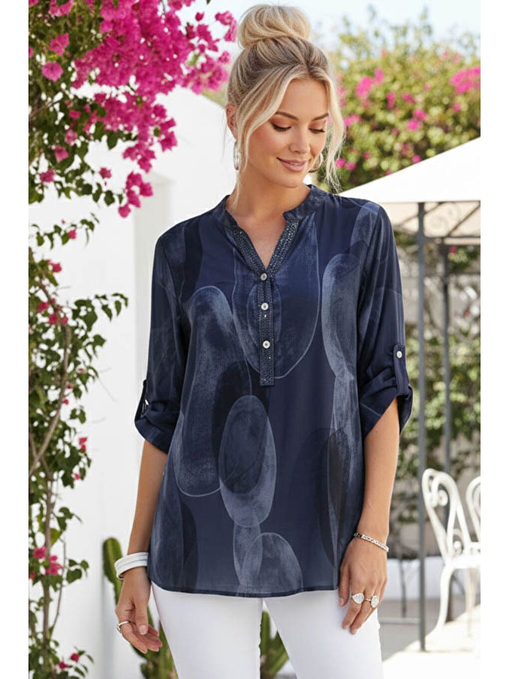 İtalyan Lacivert Hakim Yaka Düğmeli 3/4 Kol Geometrik Desenli Pullu Cepli Casual Viskon Bluz 75 60-1