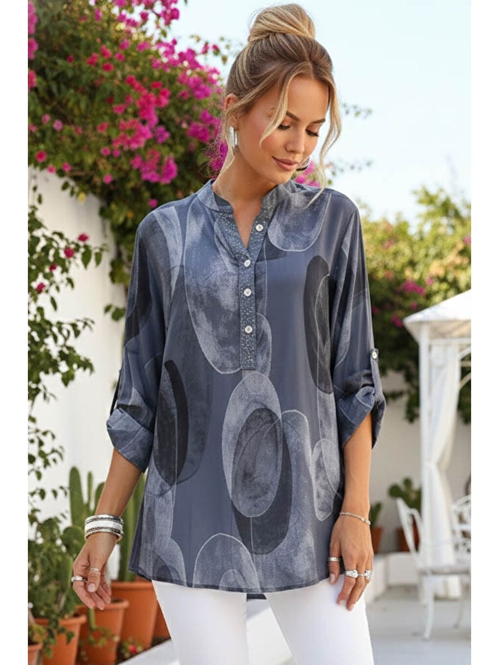 İtalyan İndigo Hakim Yaka Düğmeli 3/4 Kol Geometrik Desenli Pullu Cepli Casual Viskon Bluz 75 60-1