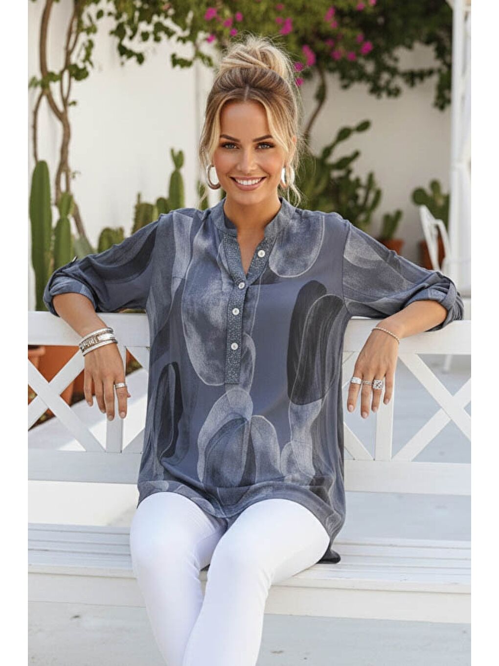 İtalyan İndigo Hakim Yaka Düğmeli 3/4 Kol Geometrik Desenli Pullu Cepli Casual Viskon Bluz 75 60-2