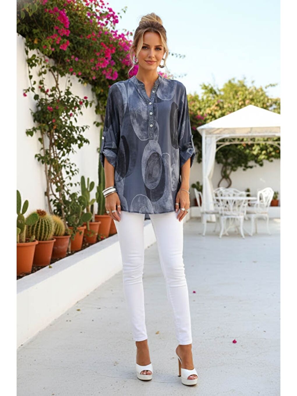 İtalyan İndigo Hakim Yaka Düğmeli 3/4 Kol Geometrik Desenli Pullu Cepli Casual Viskon Bluz 75 60-4