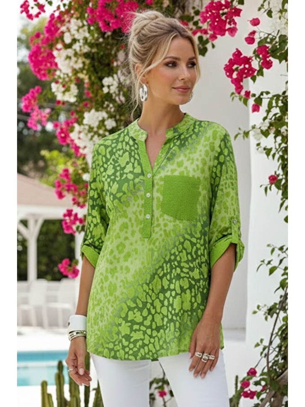 İtalyan Fıstık Yeşili Hakim Yaka Düğmeli 3/4 Kol Desenli Pullu Cepli Casual Viskon Bluz 75 60-1