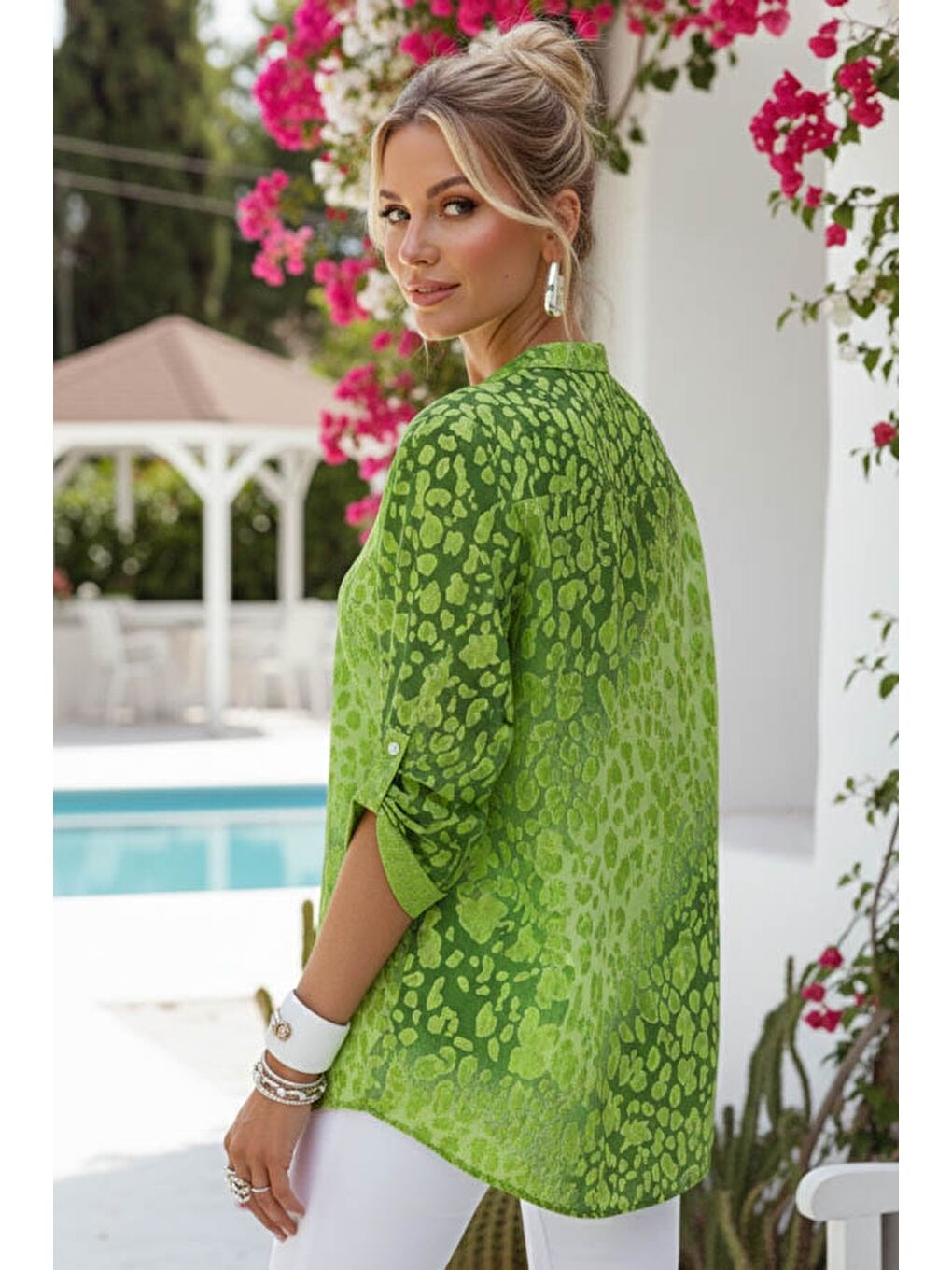 İtalyan Fıstık Yeşili Hakim Yaka Düğmeli 3/4 Kol Desenli Pullu Cepli Casual Viskon Bluz 75 60-5