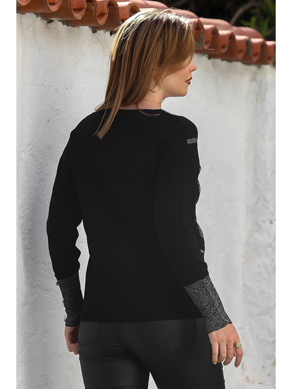 Siyah V Yaka Manşetli Kollu Düğmeli Simli Casual Triko Kazak 65 60-7