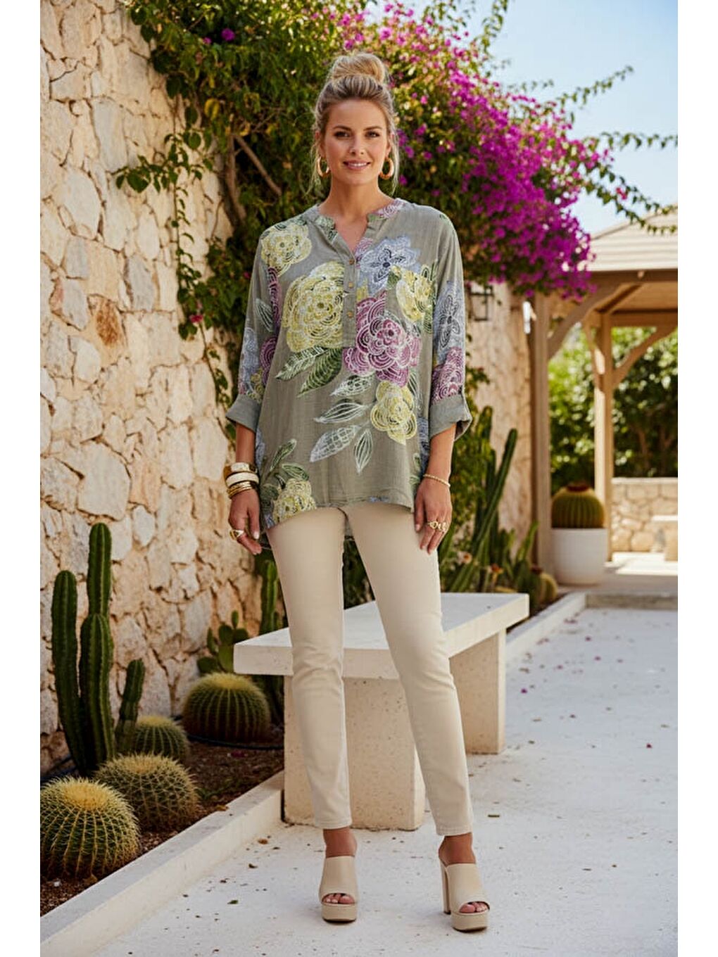 Bej İtalyan Vizon Hakim Yaka Düğmeli 3/4 Kol Çiçekli Cepli Casual Keten Görünümlü Dokuma Bluz 75 65-3