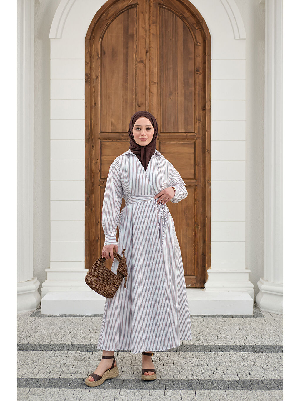 Kadın Yandan Bağlamalı Çizgili Elbise Beyaz-Kahverengi