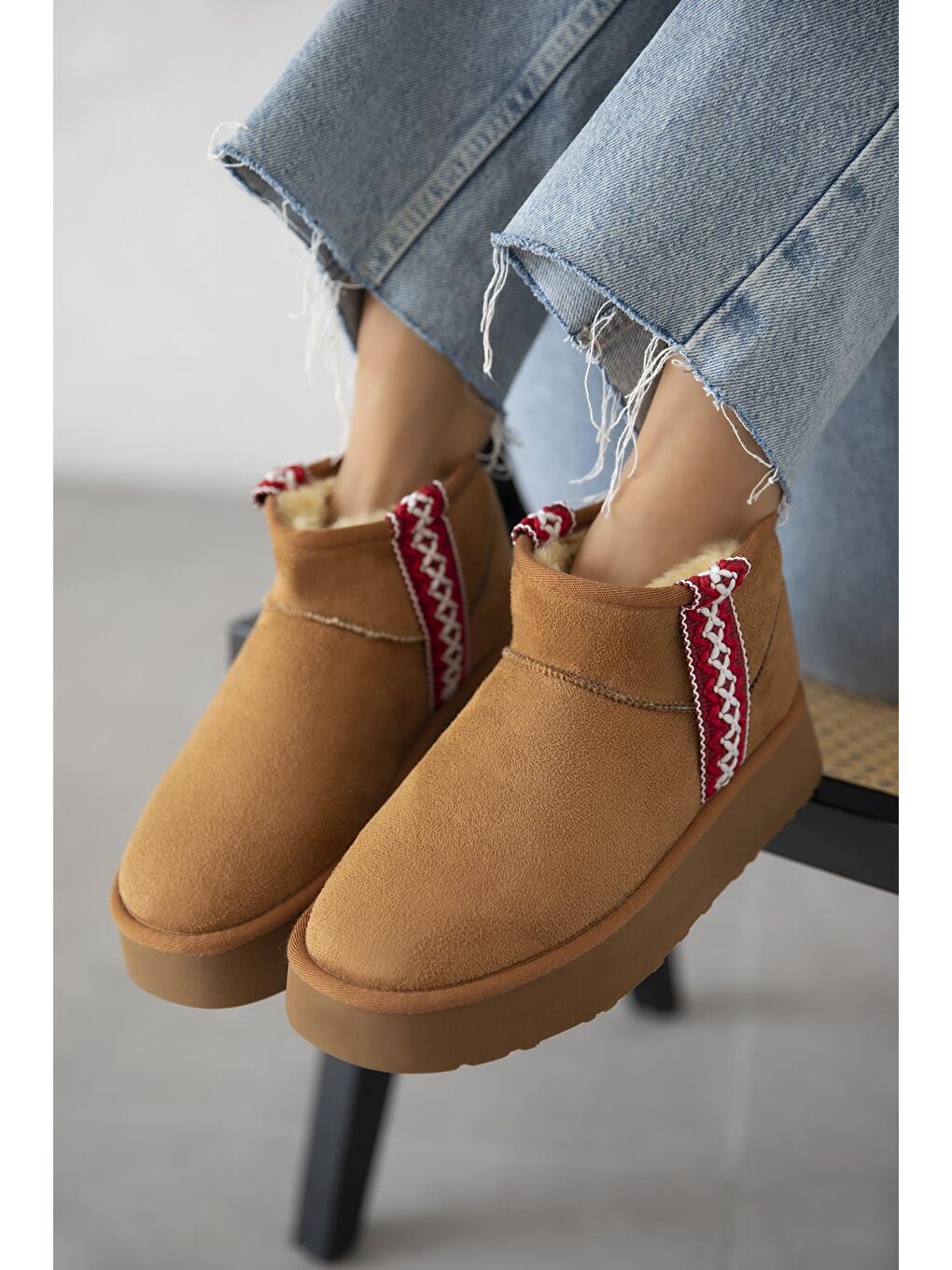 Kahverengi Rosso Kadın İçi Tüylü Kalın Taban Süet Yarım Bot Taba
