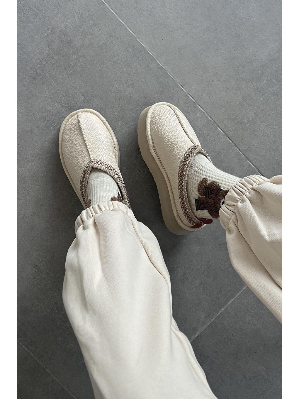 Belis Kadın Düz Taban  Cilt Deri Ev Terliği Bej