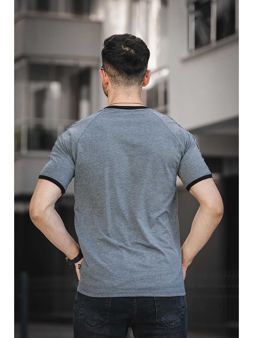 Antrasit Dark Baskılı Omuz Şeritli Slim Fit Elastanlı Erkek Tişört-4