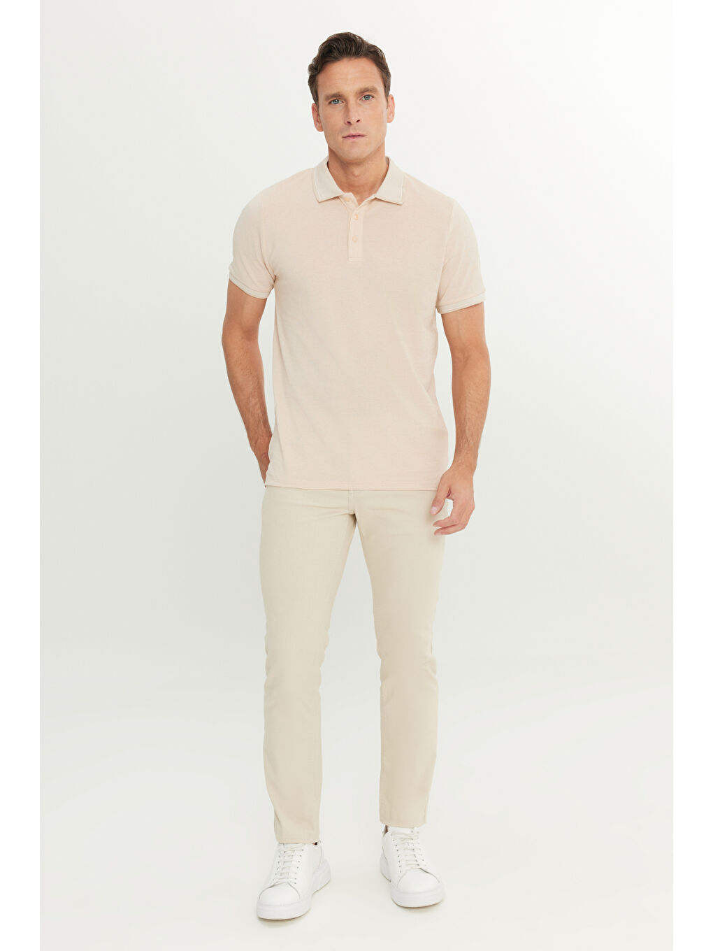 Erkek Açık Bej-Beyaz Slim Fit Dar Kesim Kıvrılmaz Polo Yaka Kısa Kollu Tişört-1