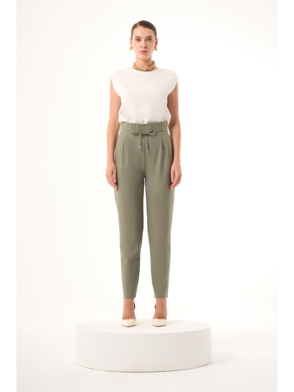 Beli Pile Bağcıklı Haki Pantolon