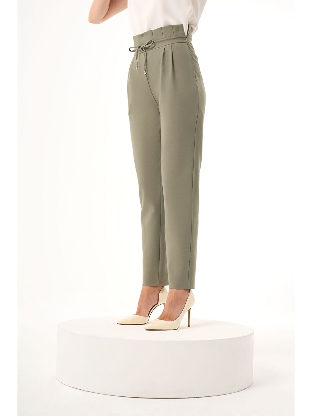 Beli Pile Bağcıklı Haki Pantolon-2