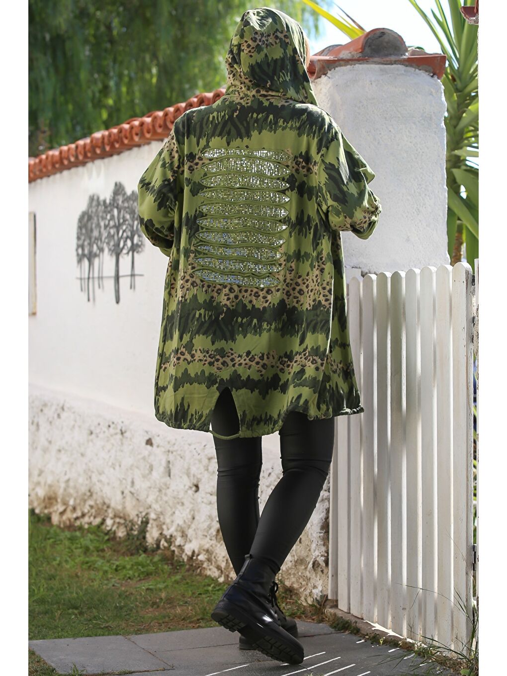 İtalyan Fıstık Yeşili Kapüşonlu Düğmeli Uzun Kollu Leopar Desen Cepli İnce Casual Dokuma Ceket 88 72-1
